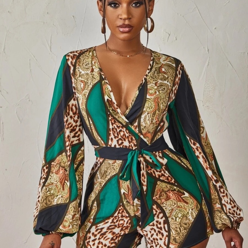 SHEIN SXY Leopard & Paisley Print Colorblock Lantern Sleeve Belted Romper - Picture 4 of 14